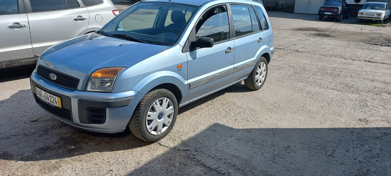 Уплотнитель двери левой передней Ford Fusion  2008 универсал 1.6 Бензин Винница