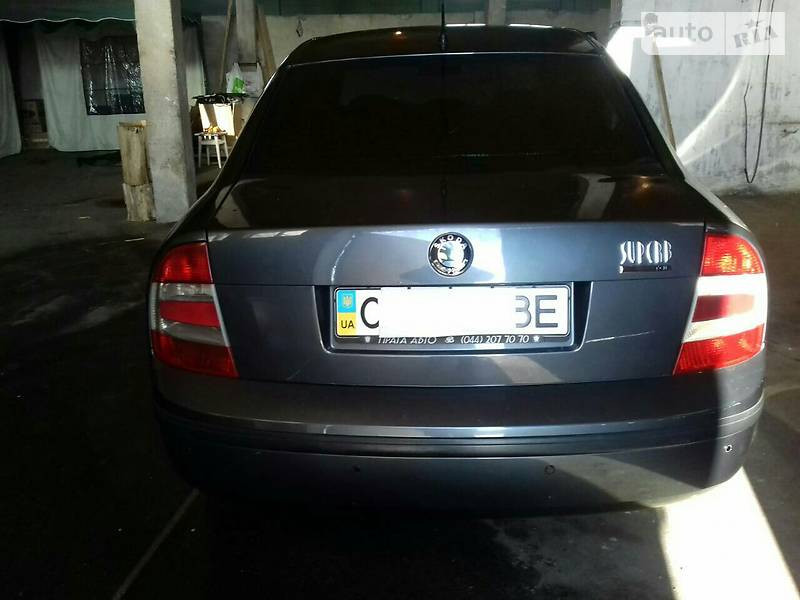 Крылья передние Skoda Superb  2007 1.9 Дизель Черкассы