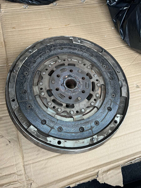 Демпфер зчеплення Volvo V50 універсал 2009 р.  1.6 л дизель Дубно