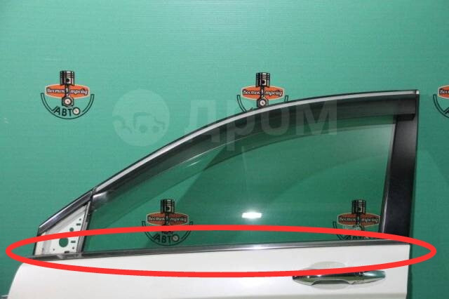 Молдінг перед левий Honda CR-V 3  2009 2.4 Бензин Киев