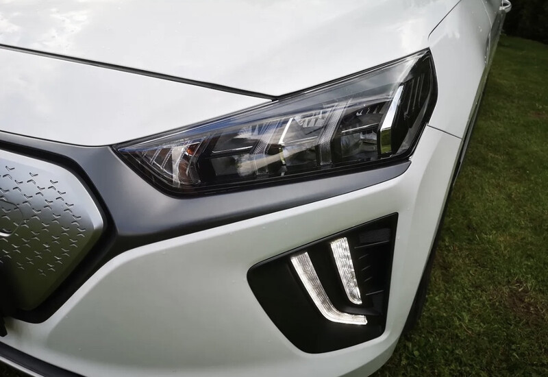 Фара передня права Hyundai IONIQ  2022 хетчбек  Электро 