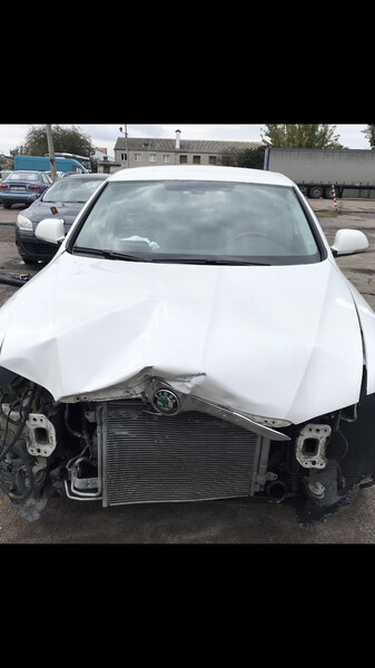 Капот Skoda Superb 2 2013 г.  2.0 л дизель Ровно