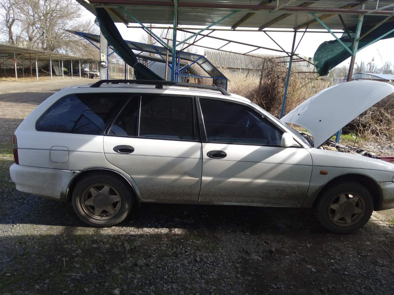 Стекло ляды Mitsubishi Lancer 5  1993 универсал 1.6 Бензин Хмельницкий