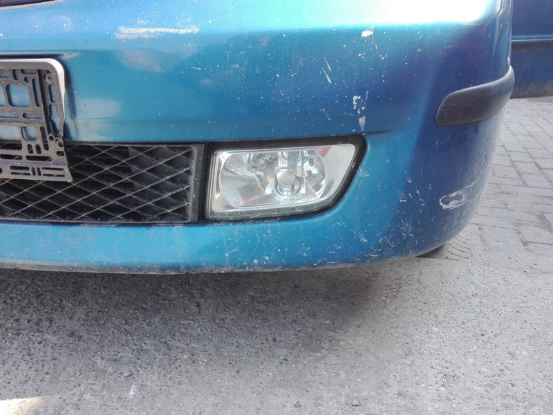 Противотуманные фары Mazda 323  1999 хэтчбек 1.5 Бензин Волноваха