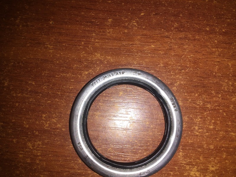 Сальнік Ford Escort  1984 хэтчбек 1.4 Бензин Чертков