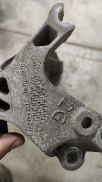 Подушка двигателя Nissan Qashqai J11  2020 хэтчбек 1.2 Бензин 