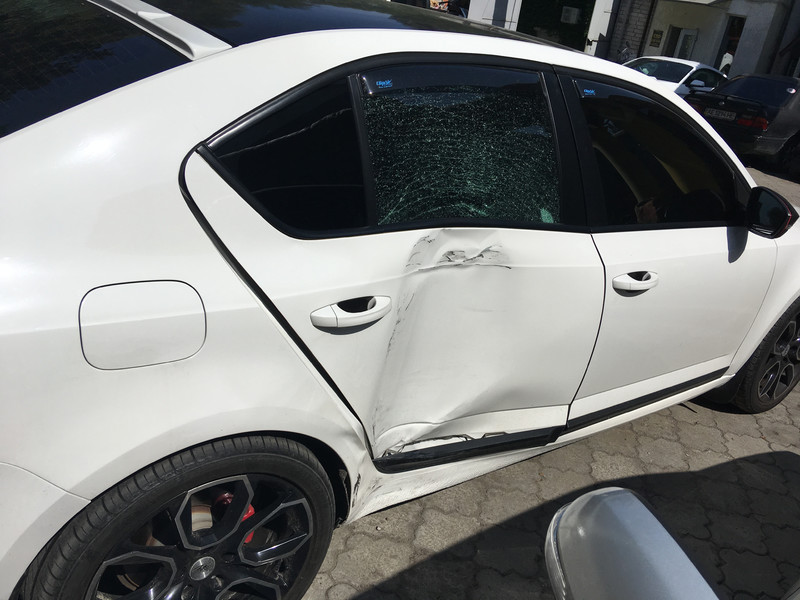 Стекло двери Skoda Octavia  2014 2.0 Бензин Днепр