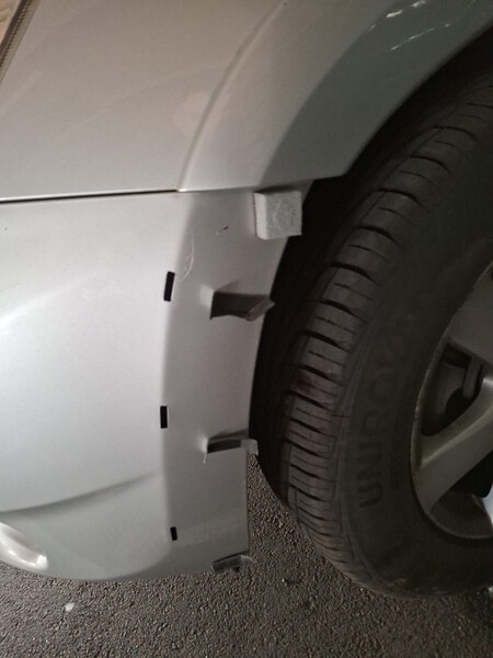 Накладка крила Toyota RAV4  2006 2.4 Бензин Київ