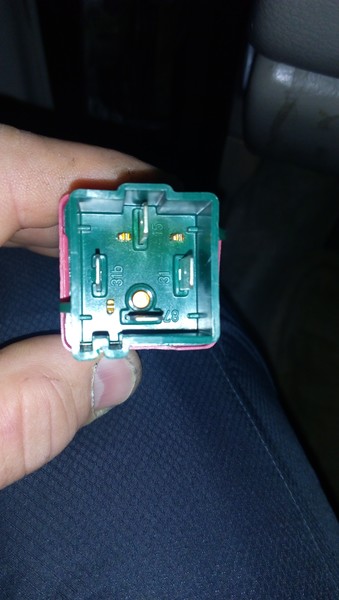 Реле топливного насоса Volvo S70  1997 2.3 Бензин Киев