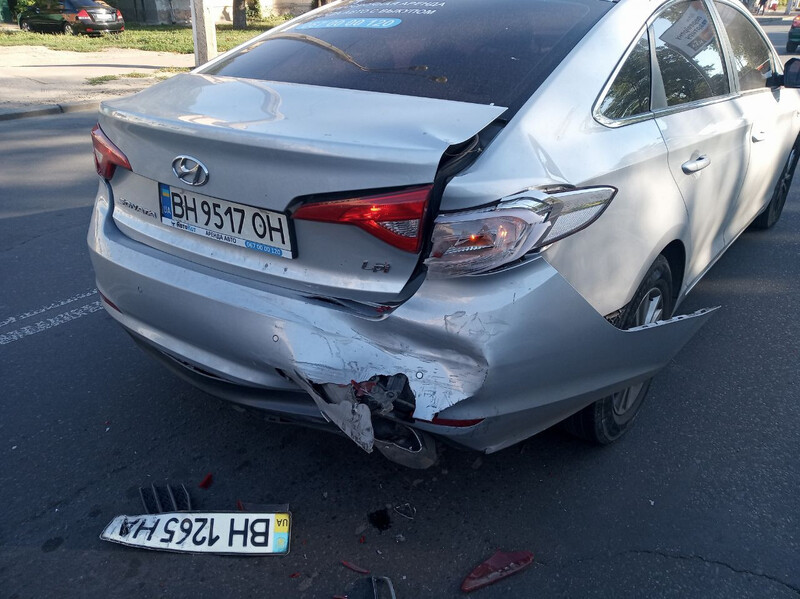 Бампер задній Hyundai Sonata LF Lpi корея 2014 2.0 Бензин 