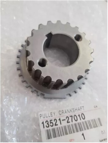 Шестерня коленвала Toyota Avensis CDT220 2000 2.0 Дизель Одесса