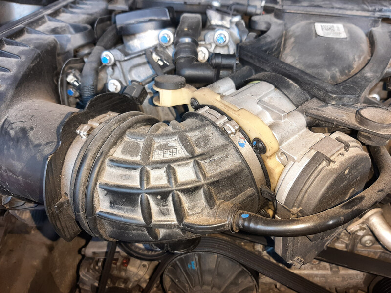 Патрубок воздуховода m276 атмосферный Mercedes-Benz M-Class W166  2013 3.5 Бензин Киев