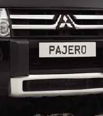 Накладка переднього бампера M313825A69   Mitsubishi Pajero Wagon