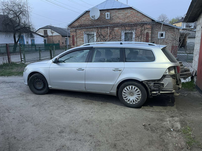 Бампер задній універсал b7 сірий Volkswagen Passat универсал 2010 г.  2.0 л дизель Рожище
