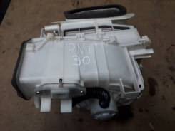 Корпус моторчика печки Nissan X-Trail T30  2003 2.2 Дизель 