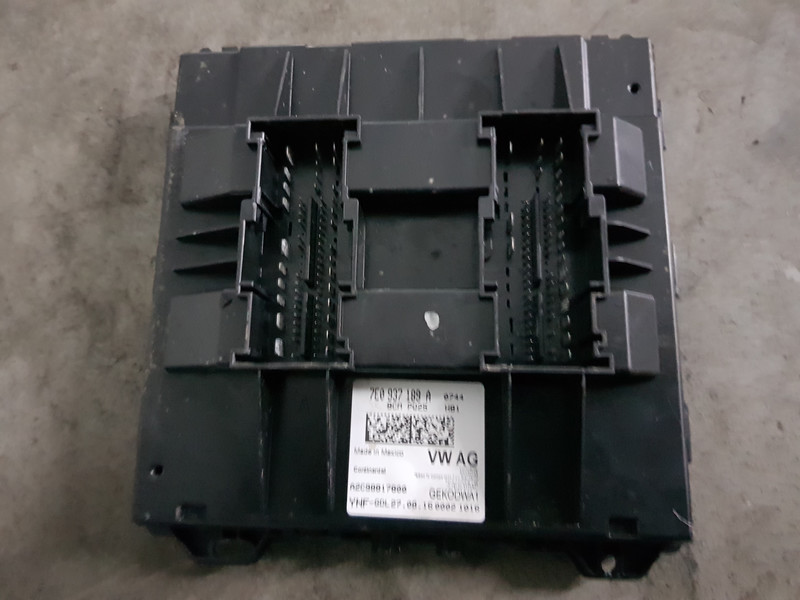 Блок SAM 7E0937189A   Volkswagen Jetta