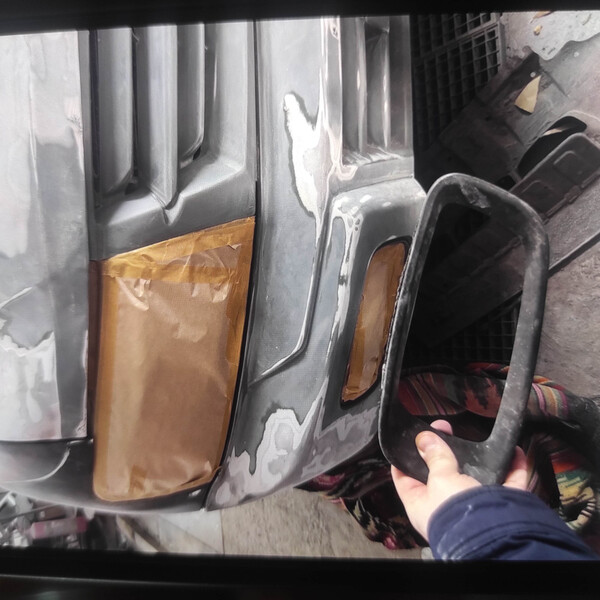 Рамка протитуманної фари правої Mitsubishi Pajero Wagon  2003 3.0 Дизель Чернігів