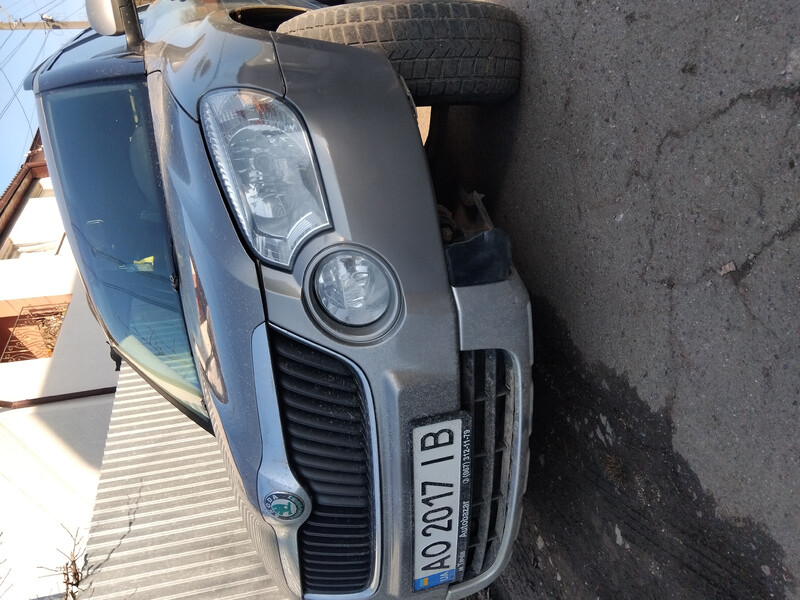 Бампер передний Skoda Yeti 2013 г.  2.0 л дизель Тячев