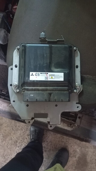 Блок ебу з косою Mitsubishi L 200  2010 2.5 Дизель 