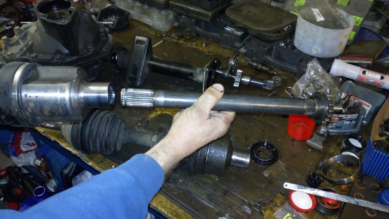 Ось правая переднего моста Chevrolet Blazer  2001 4.3 Бензин Киев