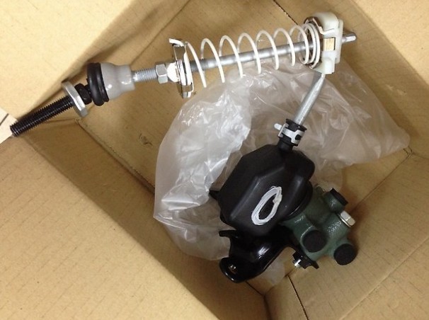 Тормозной клапан Toyota Hiace  2009 3.0 Дизель Одесса