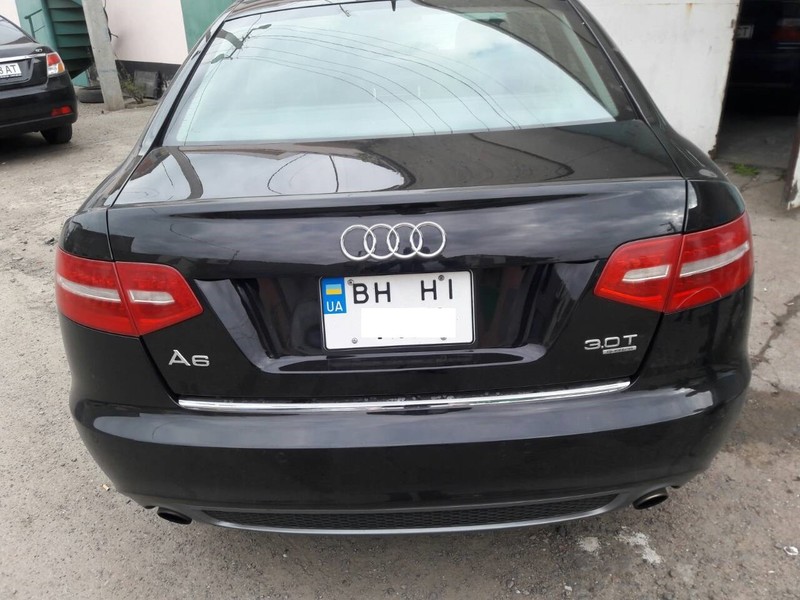 Задние фонари на крыльях и на крышке багажнике Audi A6 USA 2011 3.0 Бензин Одесса