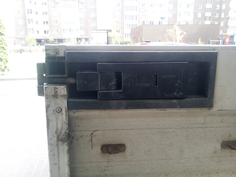 Крепления борта Mitsubishi Canter  1999 2.8 Дизель Хмельницький