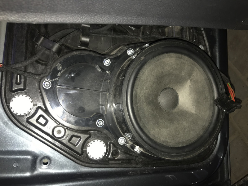 Динамік, колонка Volkswagen Passat CC  2013 2.0 Бензин Ивано-Франковск