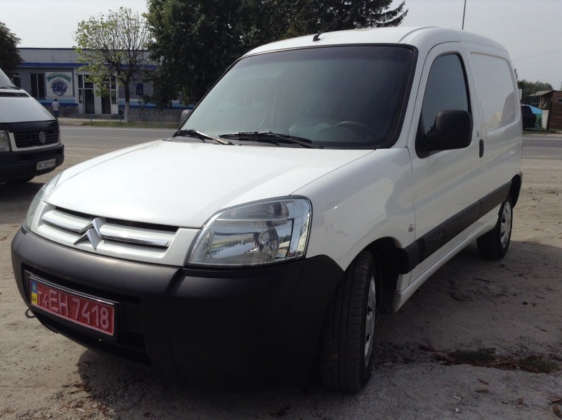 Капот Citroen Berlingo 2006 г.  2.0 л Херсон