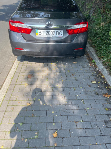 Задний бампер Toyota Camry 2014 г.  2.5 л бензин Ужгород