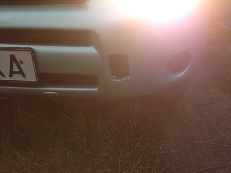 Заглушка переднего бампера Toyota Rav 4  2007 3.0 Бензин Одесса