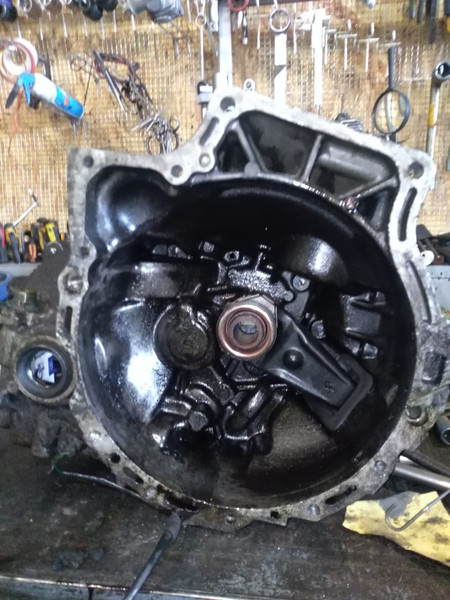 КПП Mazda 323  1989 1.8 Бензин Кропивницкий