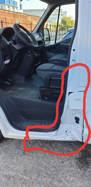 Порог кузова левый Renault Master  2015 2.2 Дизель Запорожье