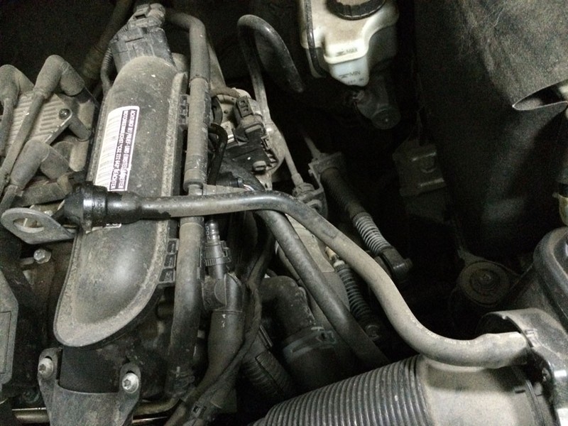 Патрубок сапуна Volkswagen Caddy 3  2011 универсал 1.2 Бензин Киев