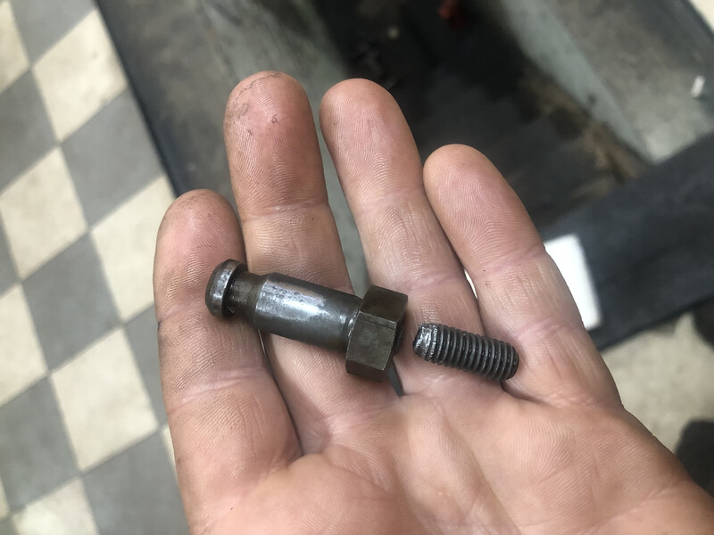 Направляющая башмака (натяжителя) цепи m52b20 BMW 5 Series E39  1998 2.5 Бензин 