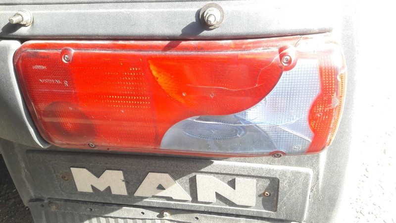 Стекло фары MAN TGS  2011 10.5 Дизель Николаев