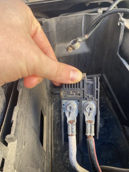 Силовой предохранитель Mazda 3 BL  2012 хэтчбек 1.6 Бензин Одесса