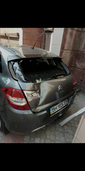 Крышка багажника в сборе Citroen C4  2011 хэтчбек 1.6 Бензин Киев
