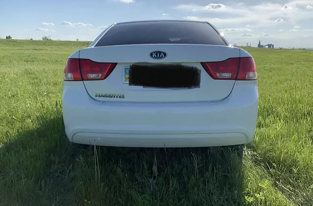Бампер задний Kia Magentis Рестайлинг 2008 2.0 Бензин Ровно