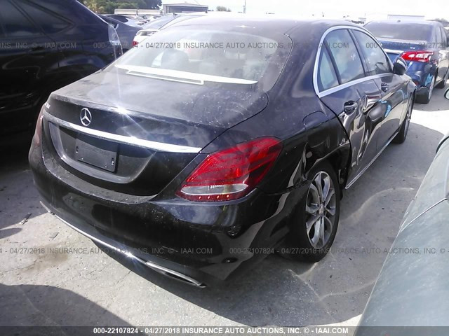 Крыло заднее правое Mercedes C-Class 2015 г.  2.0 л бензин Киев