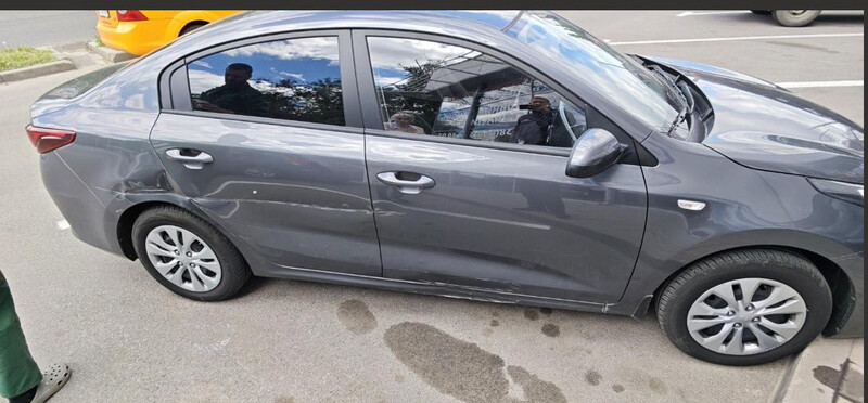 Двері задні праві 77004-H0000   Kia Rio