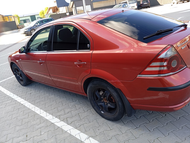 Трос кришки люка Ford Mondeo 3  2006 хетчбек 2.0 Дизель 