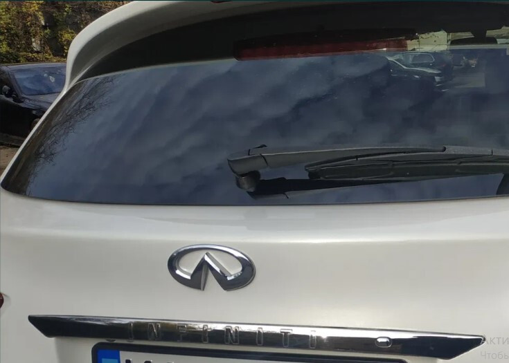 Накладка ляды Infiniti Q70 2012 г.  Одесса