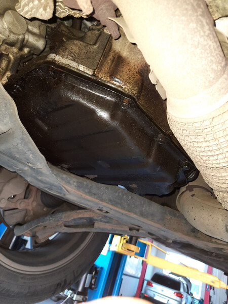 Масляный поддон двигателя Nissan Rogue 2019 г.  2.5 л бензин Киев