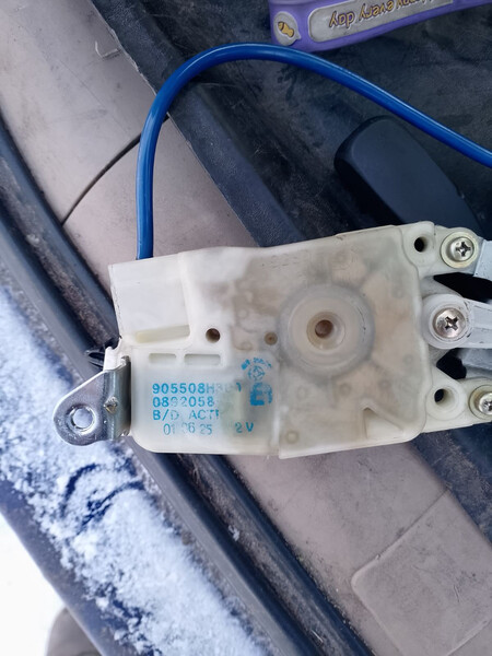 Мотор-привод (активатор) замка багажника Nissan X-Trail  2001 2.2 Дизель Прилуки