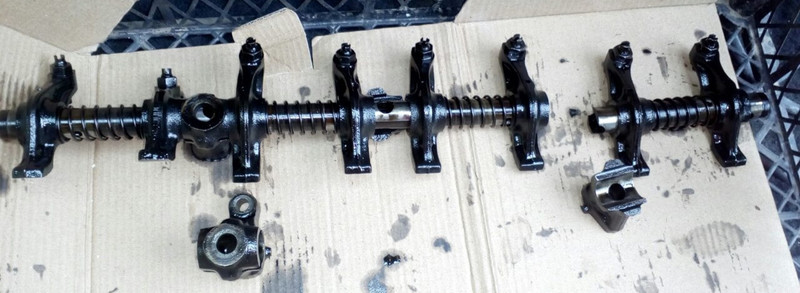 Ось коромысел Toyota Carina  1985 1.5 Бензин Запорожье