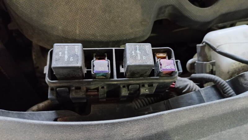 Кришка блоку запобіжників Mazda CX-7 2011 р.  2.2 л дизель Вінниця