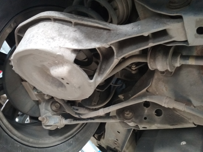 Рычаг задний Nissan Teana  2008 3.5 Бензин Житомир