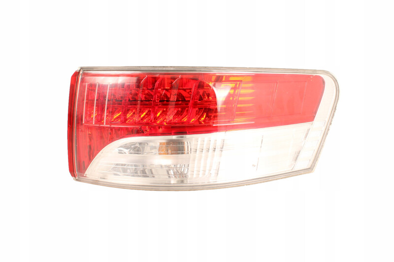 Задний стоп Toyota Avensis  2009 универсал 2.2 Дизель Мукачево