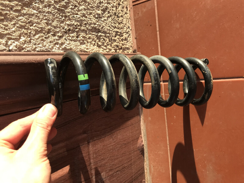 Пружины задние w211 Mercedes-Benz E-Class  2008 3.0 Дизель Бучач